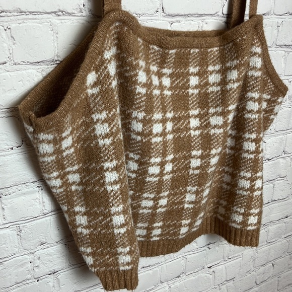Almost Famous Tan and White plaid Print Sweater Twinset - Picture 7 of 13